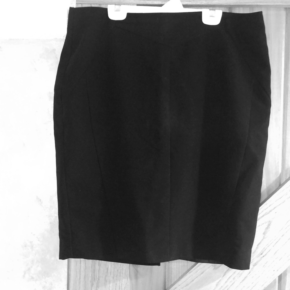 Black Pencil Skirt-barely worn